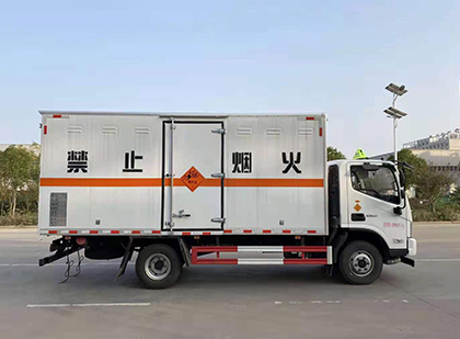 嘉定爆破器材运输车